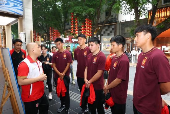 据英国《太阳报》报道，此前受疫情影响而停止在意大利威尼斯进行拍摄的《碟中谍7》，因意大利疫情严重，已经不准备再回意大利拍摄了